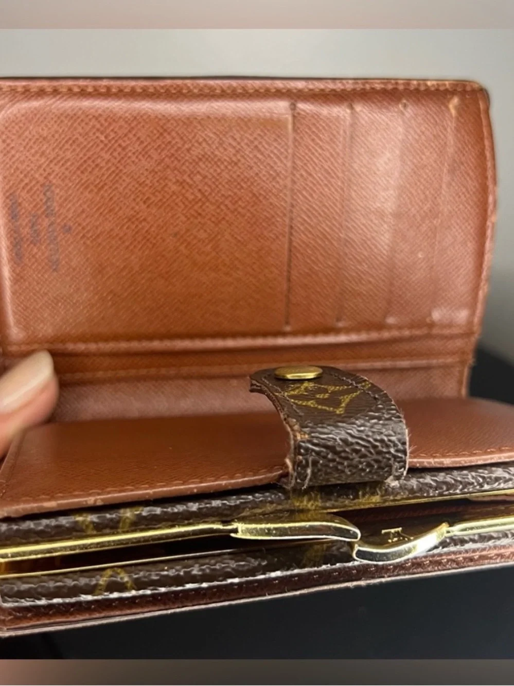 Louis Vuitton Monogram Vintage Kisslock Wallet